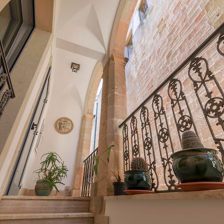 Hotel Palazzo Papaleo Otrante Extérieur photo