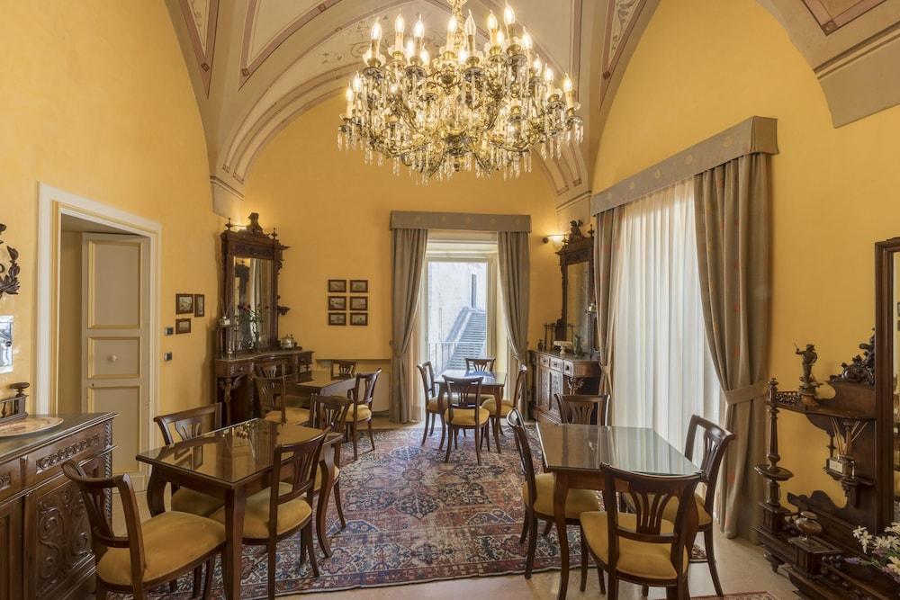 Hotel Palazzo Papaleo Otrante Extérieur photo